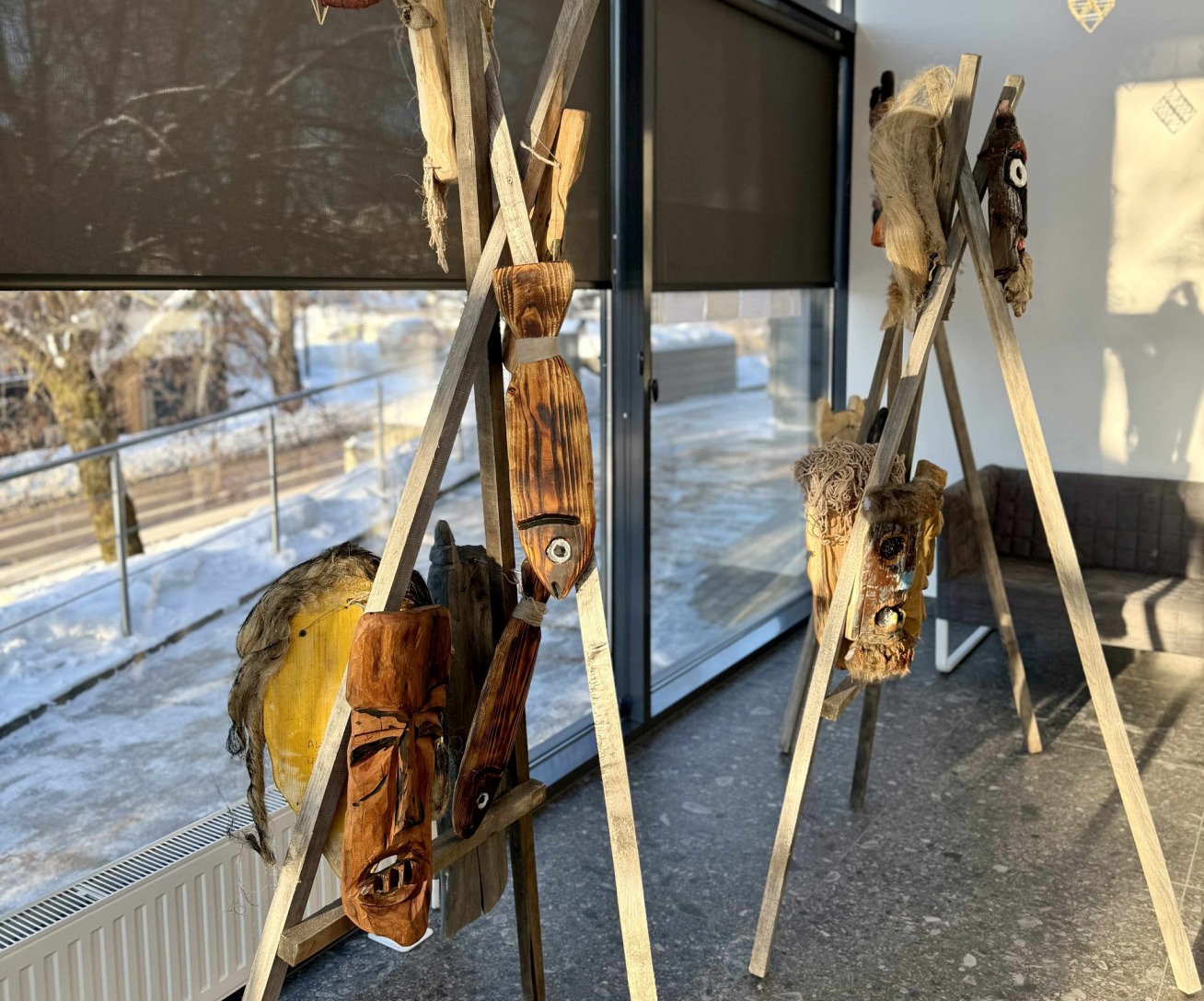 Molėtų krašto muziejuje surengta tautodailininko Albino Dimsko „Užgavėnių kaukių“ paroda