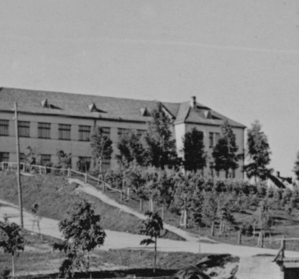 Molėtų progimnazijai (vidurinei mokyklai) – 100!